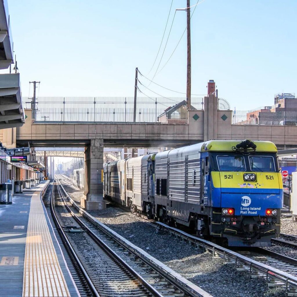 LIRR Huntington Station
